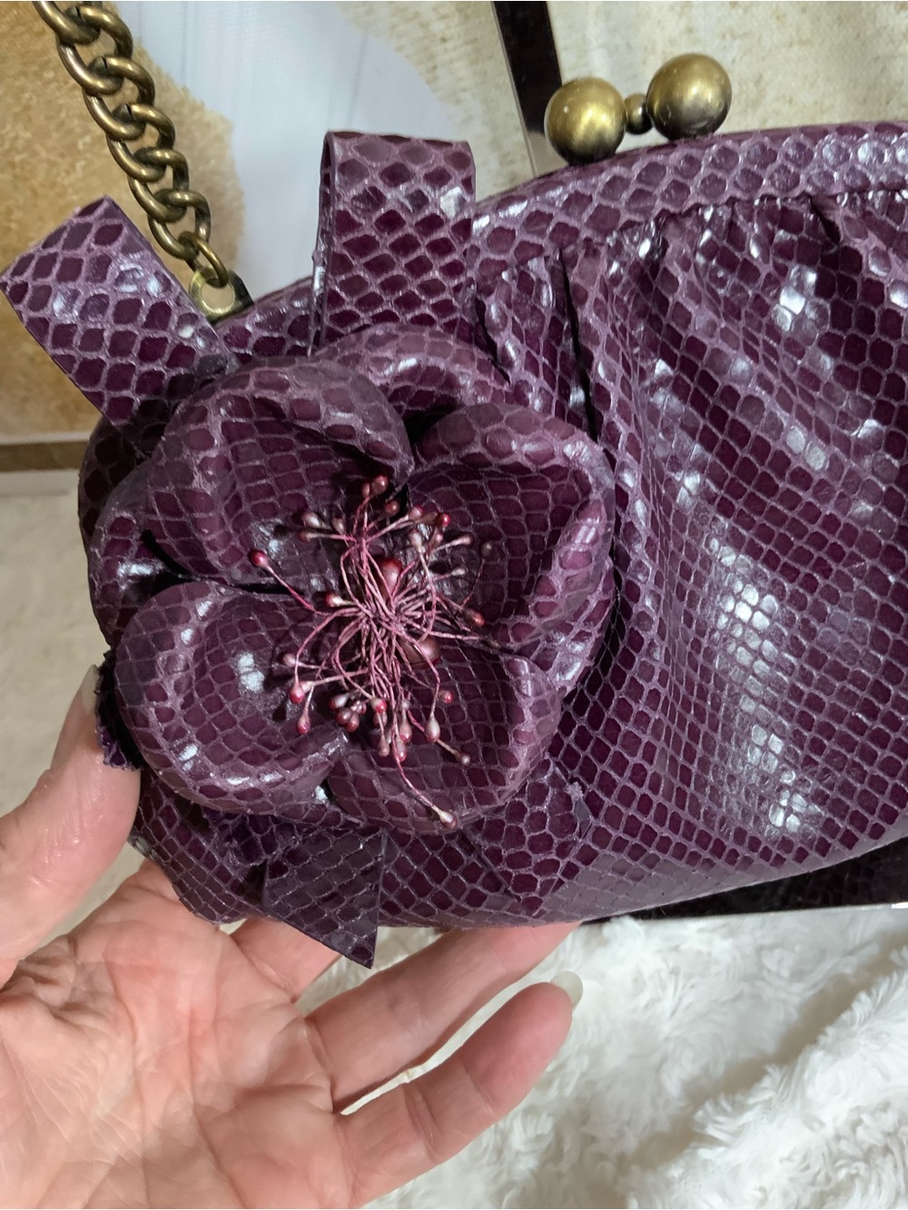 Isabella Fiore Plum Textured Floral Chain-Handle Kisslock Clutch with pouch - Picture 9 of 9